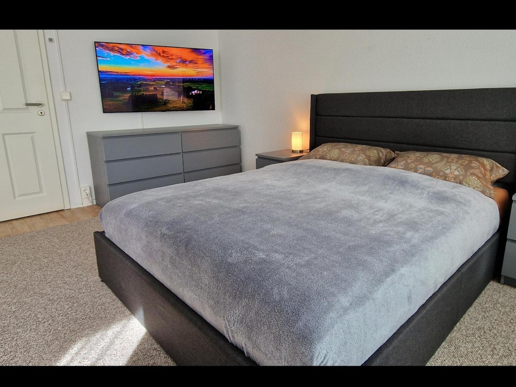 Zentrum Apartment - Oled Tv - Ps4 - Balkon - Parking Хемніц Екстер'єр фото